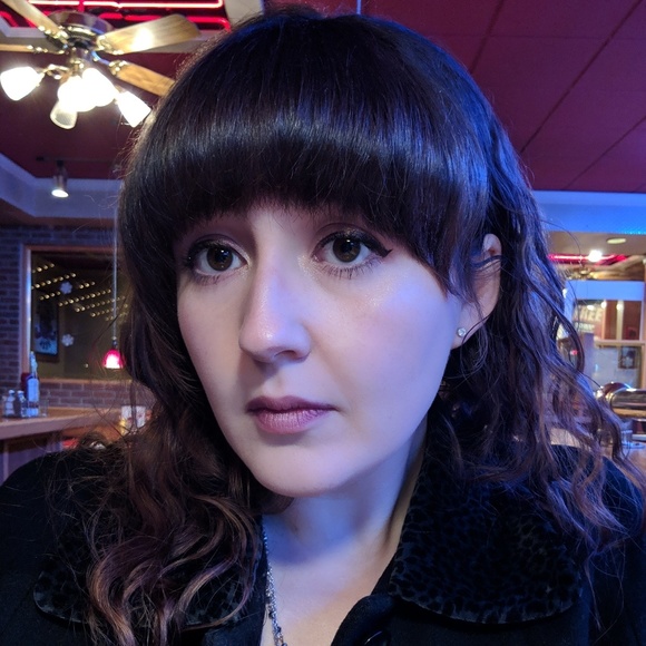 Meet your Posher, Raeann - Picture 2 of 3